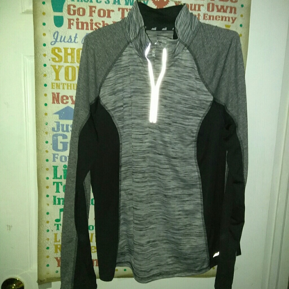 Runner's pullover